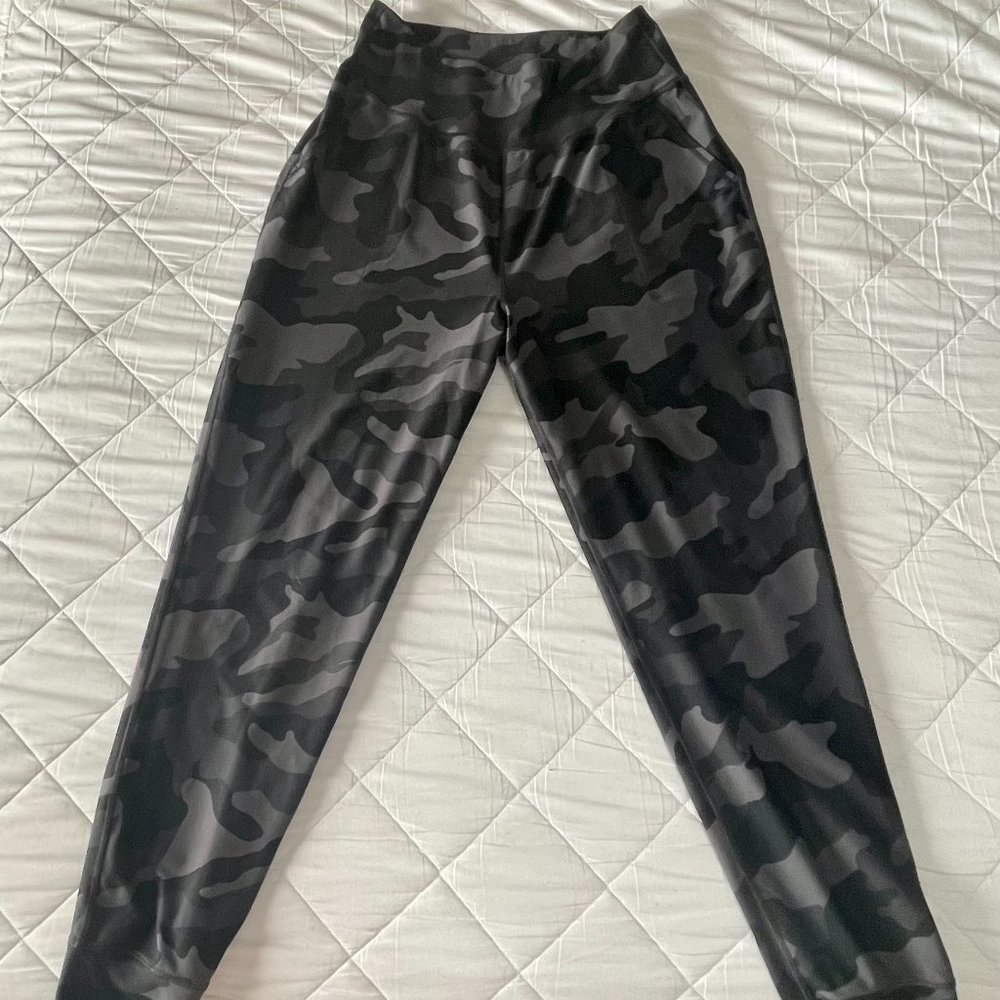 Old Navy Extra High-Waisted PowerSoft Joggers XL Tall